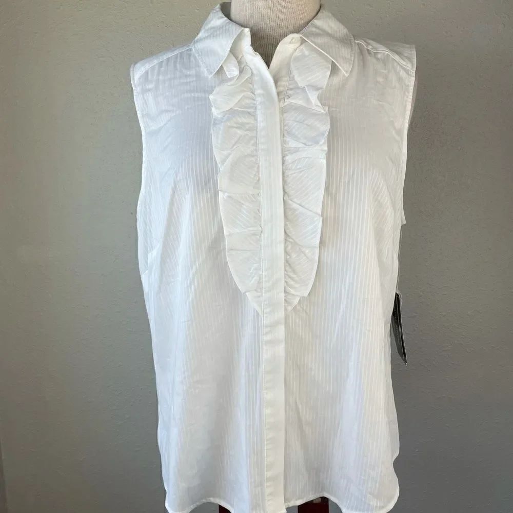 NWT Lifestyle Attitude Sleeveless Button Down Top